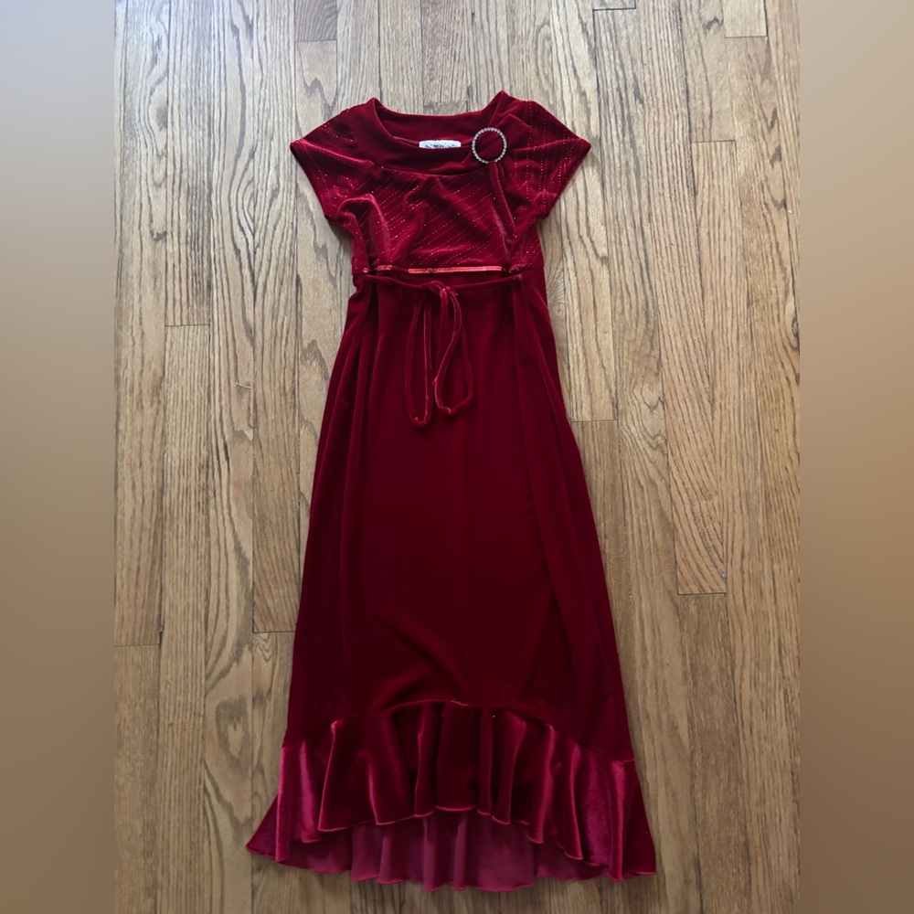 red velvet holiday dress